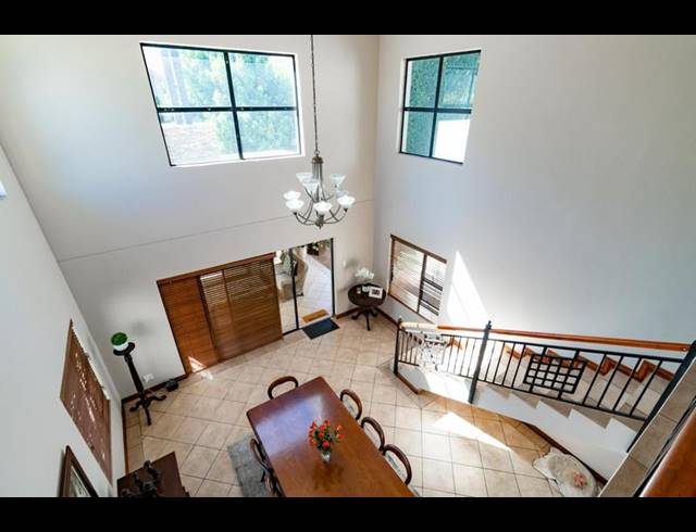 3 BEDROOM TOWNHOUSE FOR SALE IN MIDSTREAM ESTATE